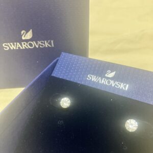 オフィス　ピアス　どこまで